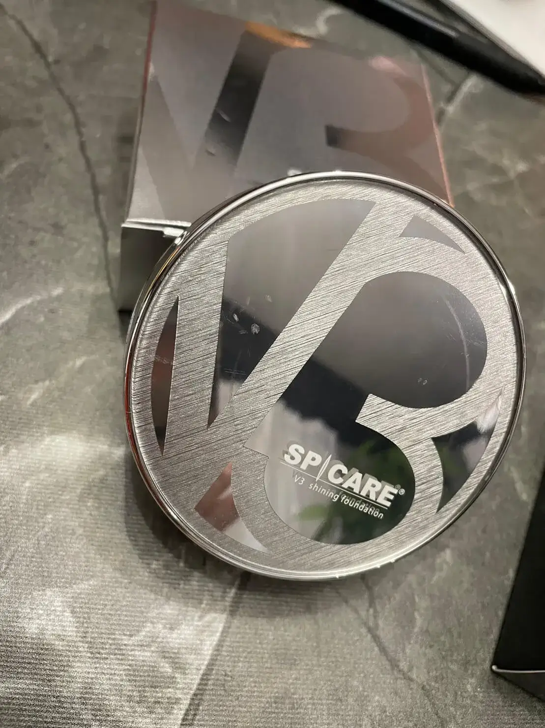 スピケア(V3)シャイニングファンデーションの写真